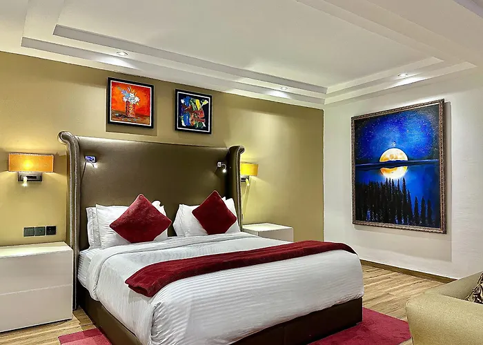 Victoria Crown Plaza Hotel