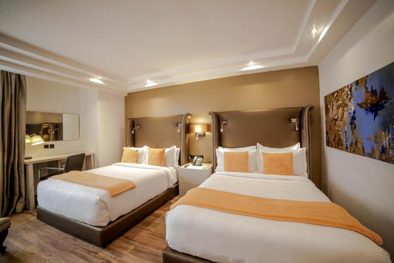 Hotel Victoria Crown Plaza