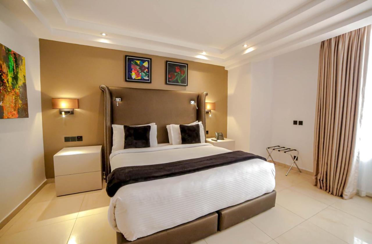 Hotel Victoria Crown Plaza