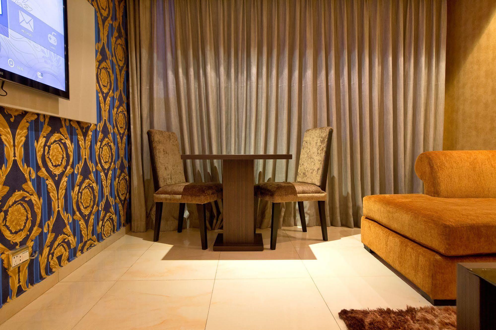 Victoria Crown Plaza Hotel Lagos