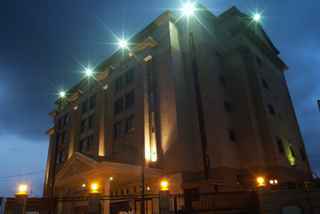 Victoria Crown Plaza
