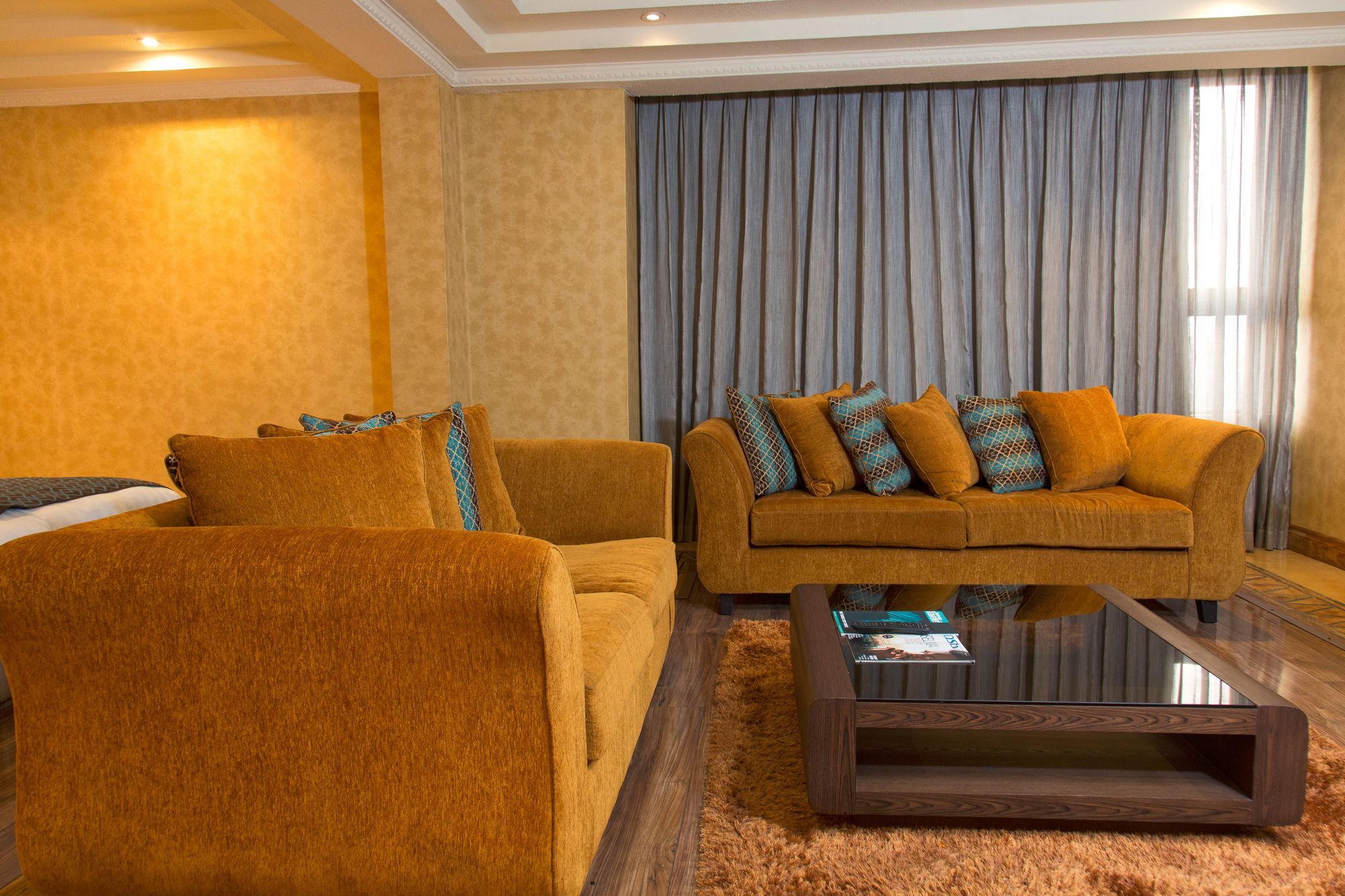 Hotel Victoria Crown Plaza 4*