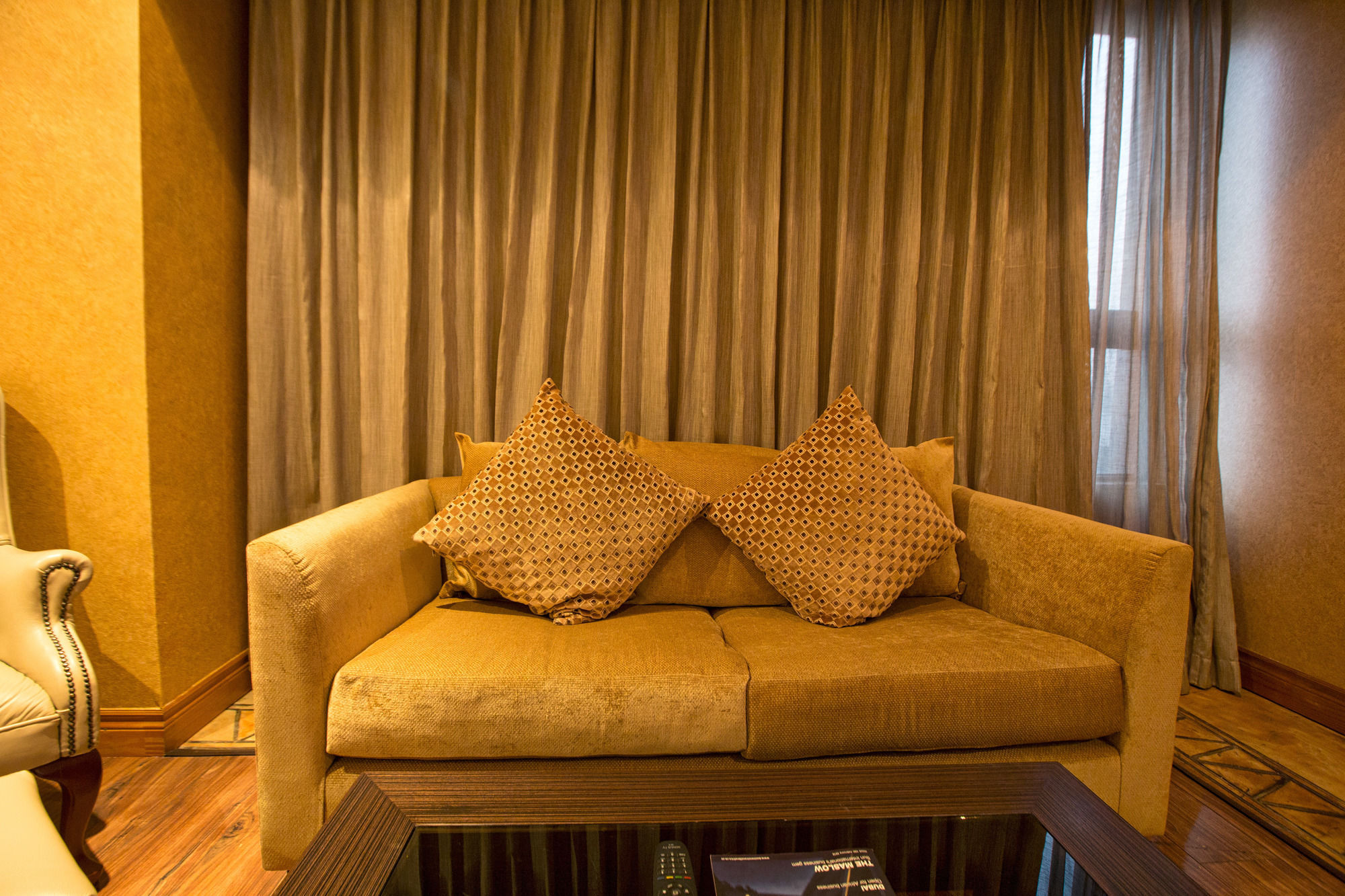 Hotel Victoria Crown Plaza 4*